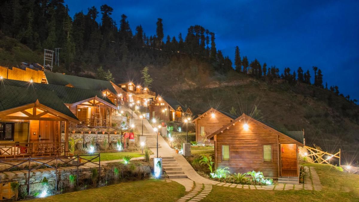 “3 Days, 2 Nights in Shimla: A Cozy Hill Getaway with 3–4 Star Stay”
