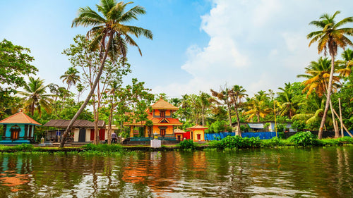 “3 Days, 2 Nights in Kerala: A Serene Escape with 3–4 Star Stay”