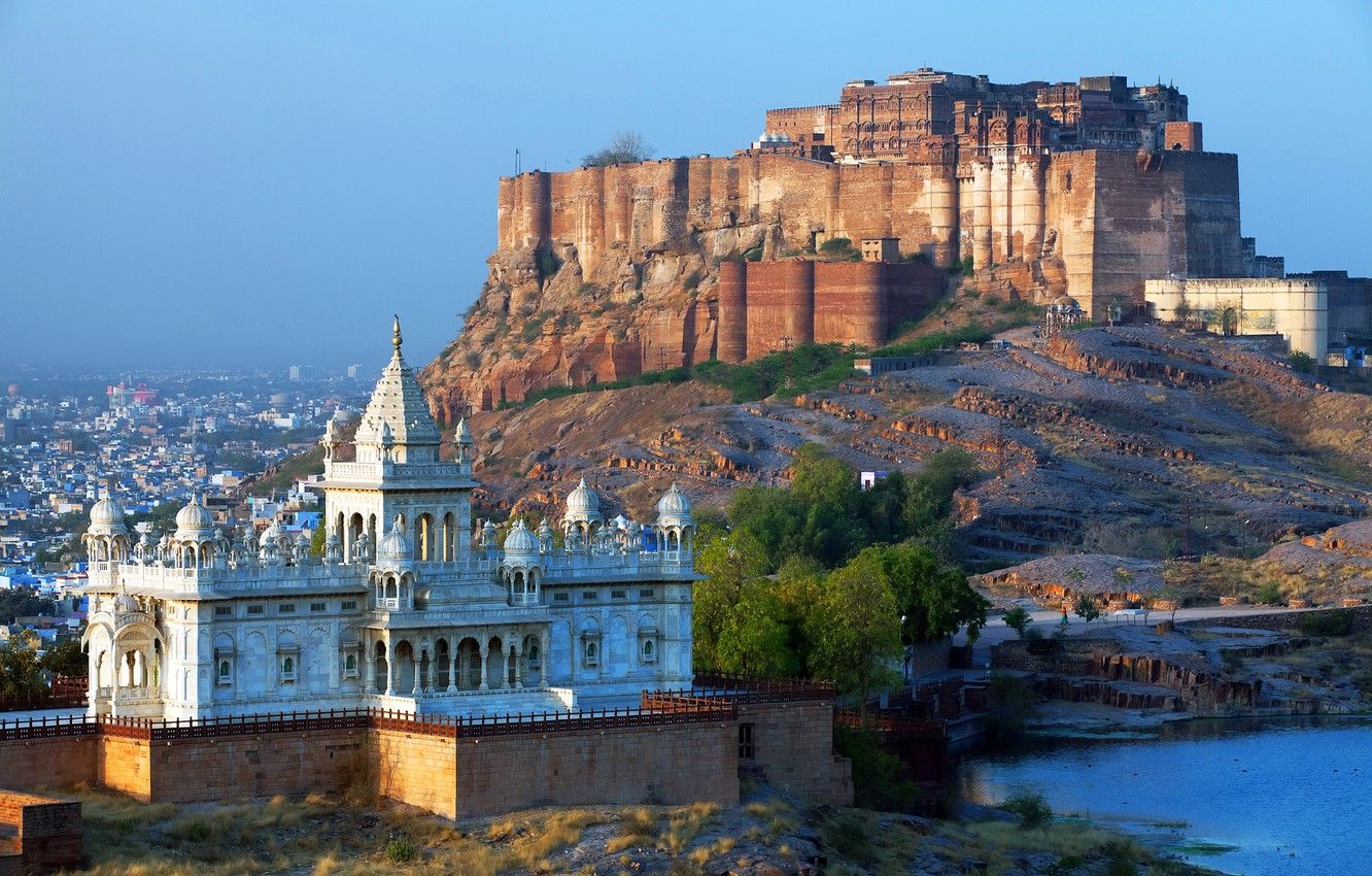 “3 Days, 2 Nights in Jodhpur: Royal Comfort with 3–4 Star Stay”